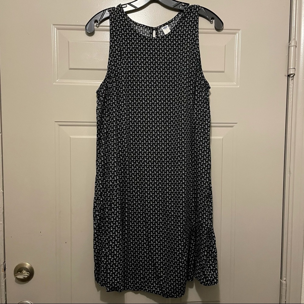 Old Navy Black and White Cotton Floral Swing Dress Size Large